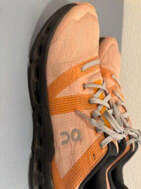On Cloud Running Shoes Womens 8.5 Peach Orange CloudTec Swiss Engineer Sneaker